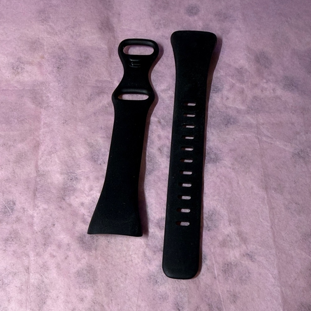 Black Silicone Watch Band for Fitbit